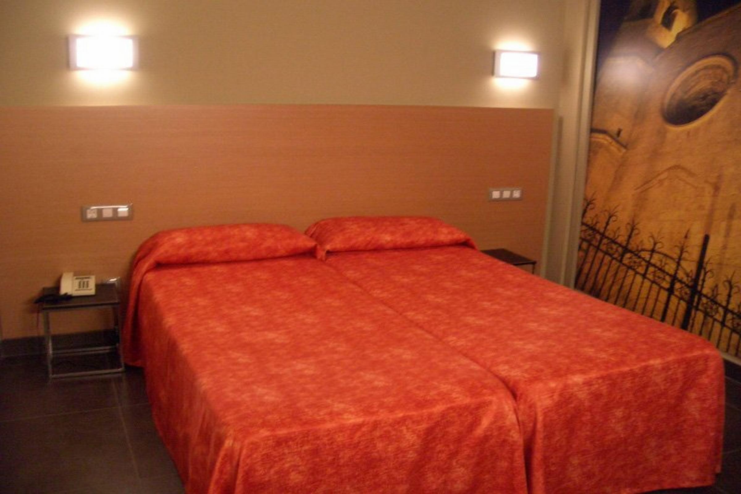 Hotel Pere III El Gran Vilafranca del Penedes Bagian luar foto