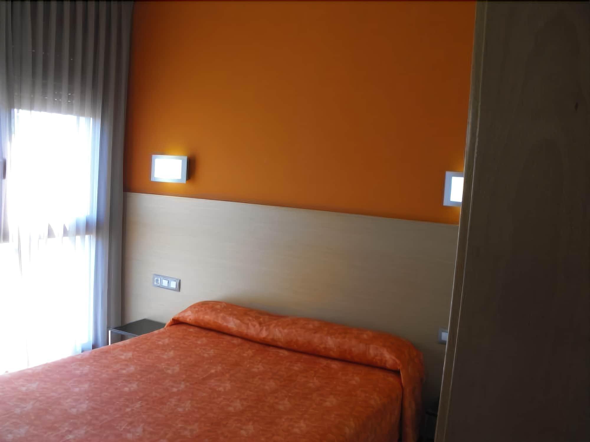 Hotel Pere III El Gran Vilafranca del Penedes Bagian luar foto