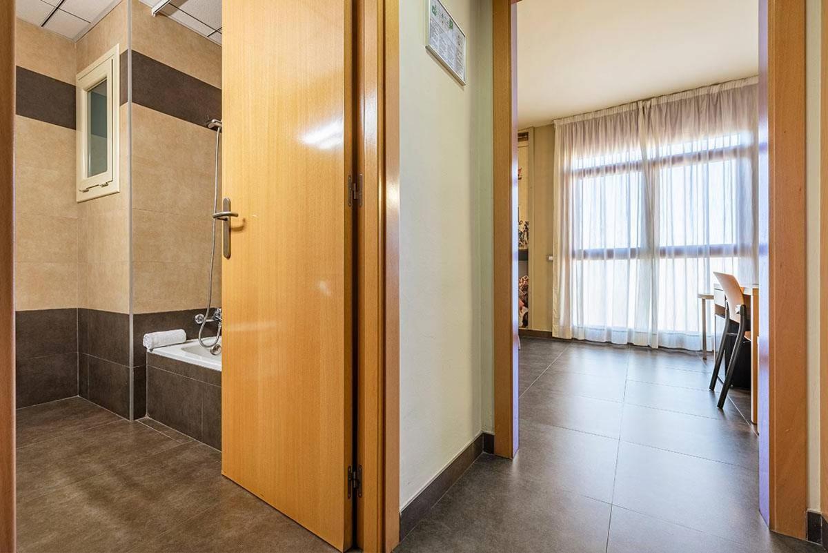 Hotel Pere III El Gran Vilafranca del Penedes Bagian luar foto