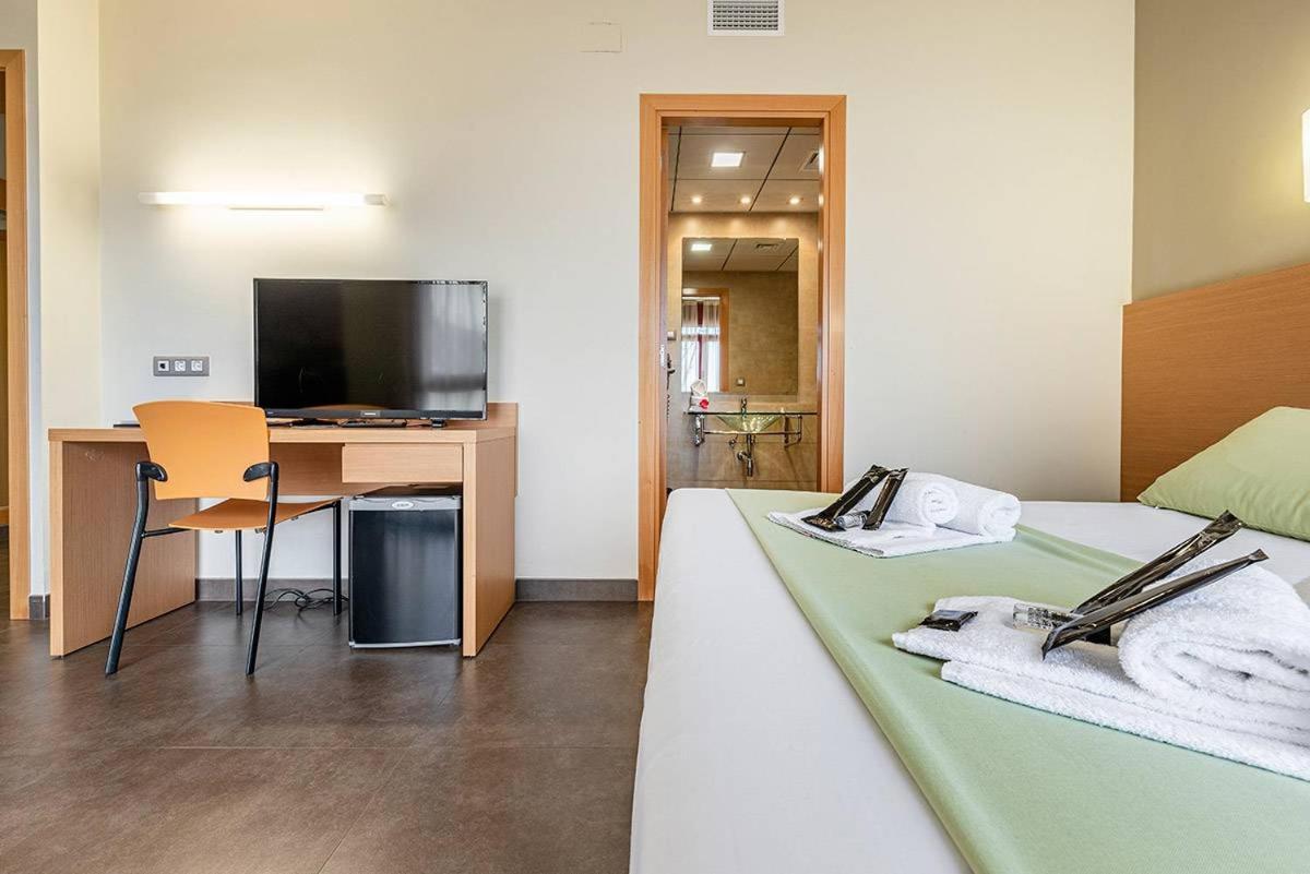 Hotel Pere III El Gran Vilafranca del Penedes Bagian luar foto