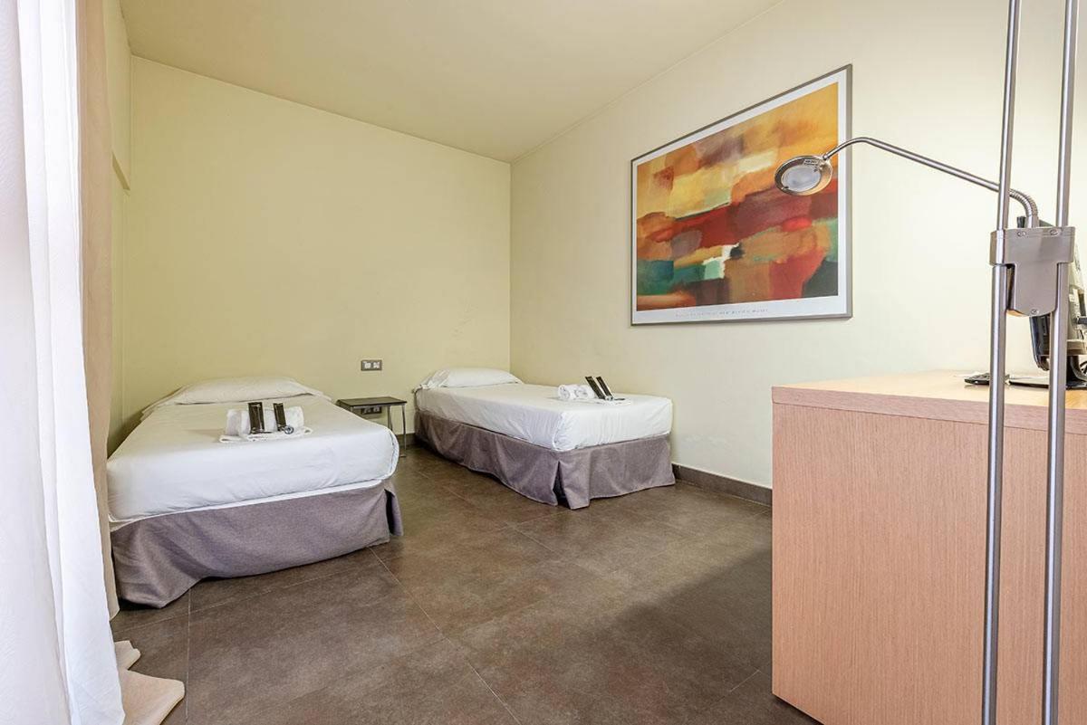 Hotel Pere III El Gran Vilafranca del Penedes Bagian luar foto