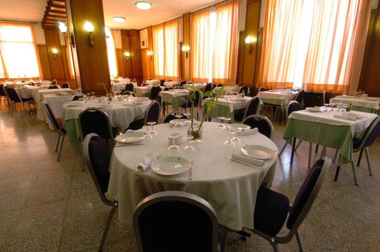 Hotel Pere III El Gran Vilafranca del Penedes Bagian luar foto